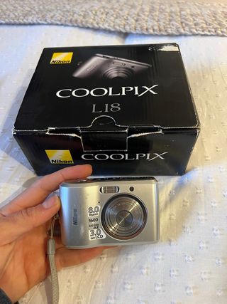 Cámara Nikon Coolpix L18 Plata