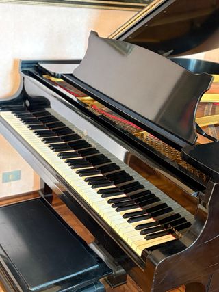 Pianoforte Mezza Coda Steinway & Sons