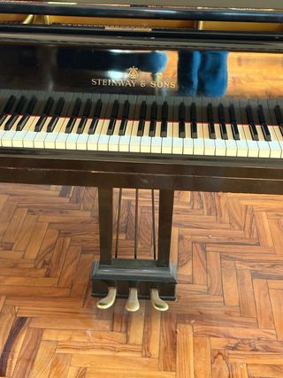 Pianoforte Mezza Coda Steinway & Sons