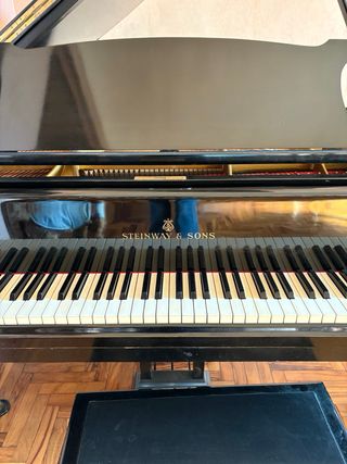 Pianoforte Mezza Coda Steinway & Sons