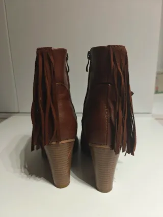 Botines Marrones con Flecos