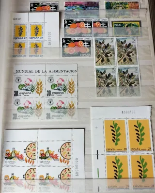 Lote 39 Hojas+98 sellos temas Frutos-cine-setas-GC