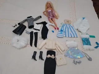 Lote Ropa y Accesorios Barbie