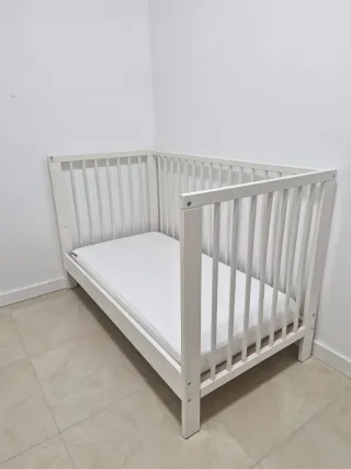 Conjunto Cuna Completa Blanca.Colchon y sábanas.