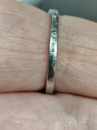 Anillo vintage plata de ley con 3 circonitas