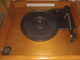 Tocadiscos Auna Marrón y Dorado