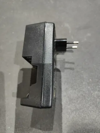 Cargador Pilas Kingpo AA/AAA Ni-Cd