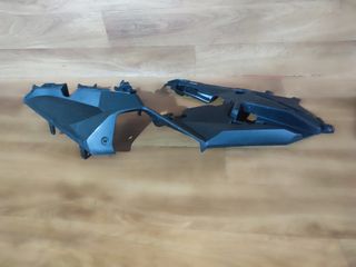 Tapa estribera trasera izquierda Honda ADV 350