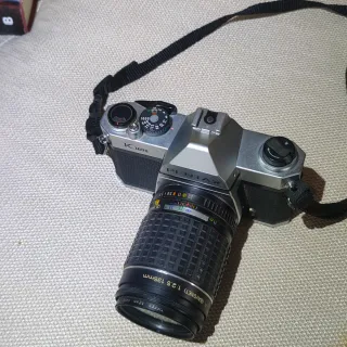 Cámara Pentax K1000 + Objetivo Takumar 135mm