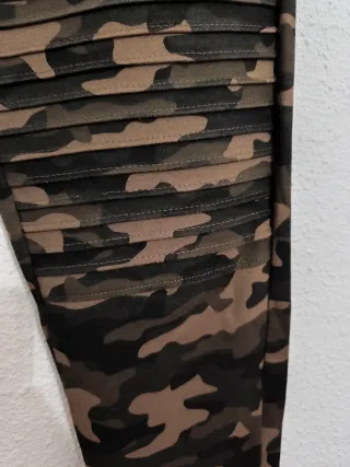 Pantalón chándal camuflaje militar