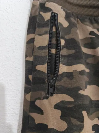 Pantalón chándal camuflaje militar