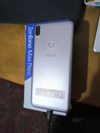 Asus Zenfone Max Pro M1 - Vidro Partido