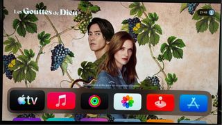 Apple TV HD con Siri Remote y cable