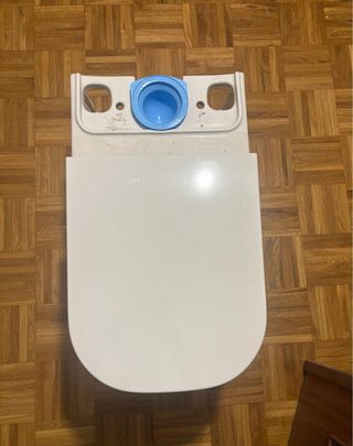 TAZAS DE WC (2) (sin mochila), a estrenar.