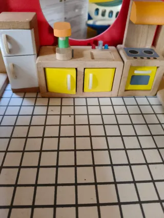 Casita de muñecas Hape de madera