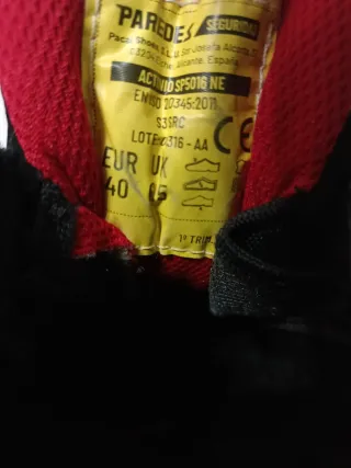 Zapatos de seguridad Paredes negros y rojos