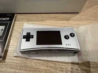 Nintendo Game Boy Micro Plata