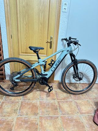 Bicicleta Eléctrica Cube Stereo Hybrid 120 PRO