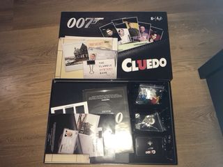 Juego de mesa Cluedo 007