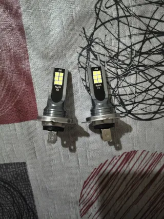 2 Bombillas LED Turismo y furgoneta