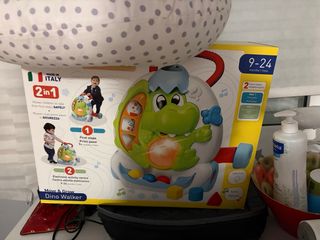 Andador y centro de actividades 2 en 1