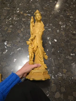 Figura china madre e hijo madera