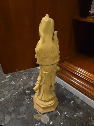 Figura china madre e hijo madera