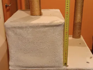 Rascador para gatos con varias plataformas