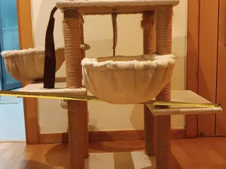 Rascador para gatos con varias plataformas