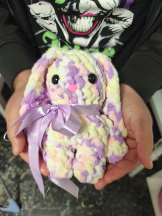 Conejito de ganchillo hecho a mano