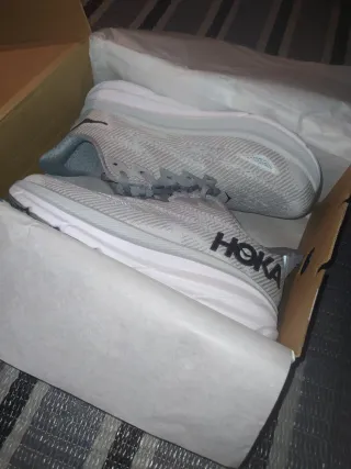 Hoka Clifton 9 Grises