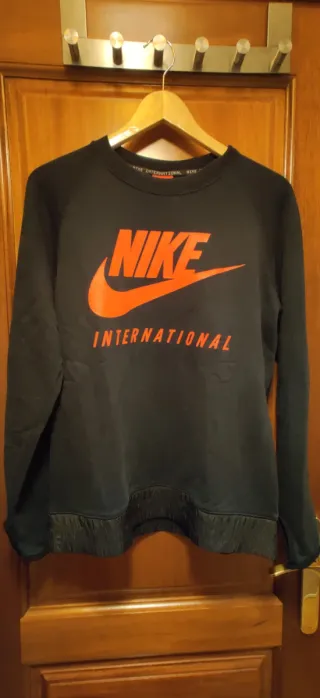 Sudadera Nike International Talla S Negra Naranja