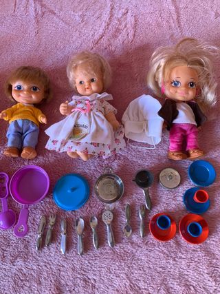 Cocina Barriguitas Famosa, muñecas y accesorios