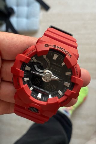 Reloj G-Shock Rojo y Negro