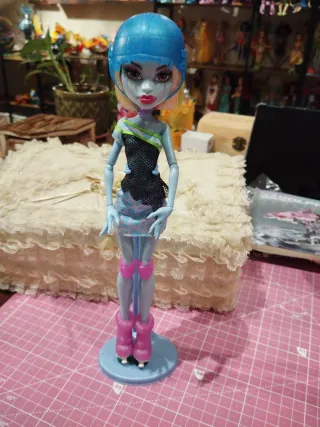 Monster High Abbey Bominable Patines