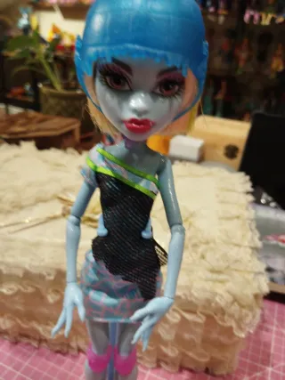 Monster High Abbey Bominable Patines