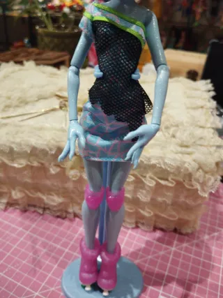 Monster High Abbey Bominable Patines