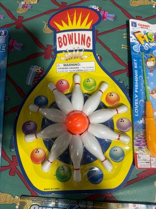 Lote Juguetes: Avión, Bolos, Pesca, Superhéroes