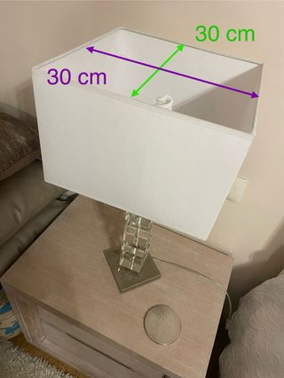 Lámpara de mesa cristal y metal. Zara Home.