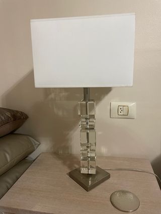 Lámpara de mesa cristal y metal. Zara Home.