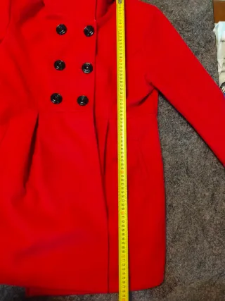 Abrigo rojo mujer