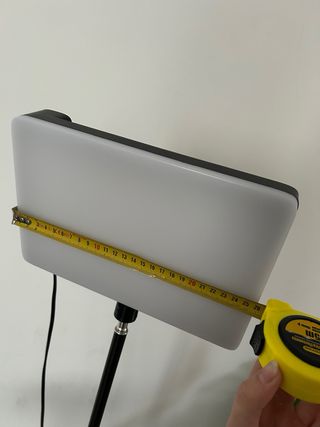 Foco LED trípode con mando