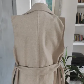 Abrigo largo paño sin mangas beige