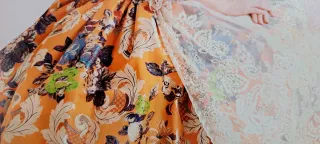 Traje de Fallera Naranja Talla 38. Zapatos