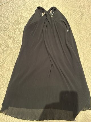 Vestido negro sin mangas sin estrenar va al cuello