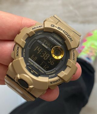 Reloj Casio G-Shock Beige Dorado Step Tracker