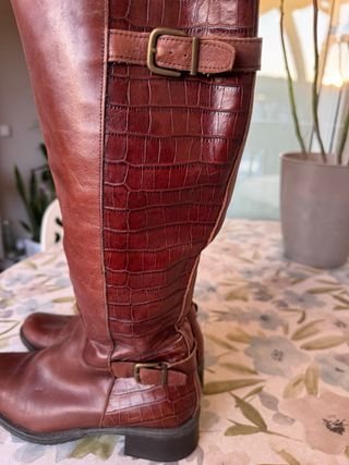 Botas de piel marrón talla 39