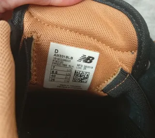 Zapatillas New Balance Negras y Marrones