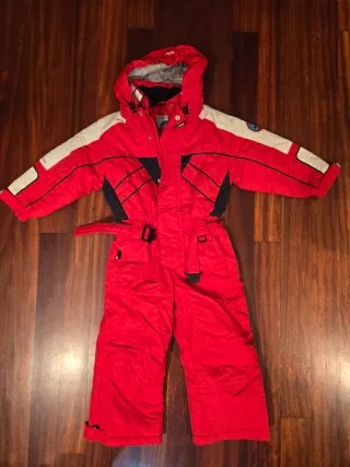 Traje de nieve rojo para niños