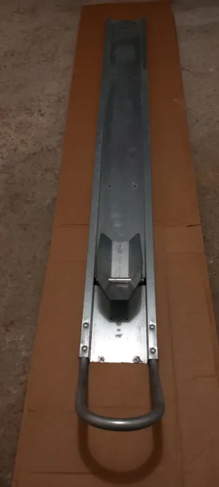 Se vende carril de moto para remolque